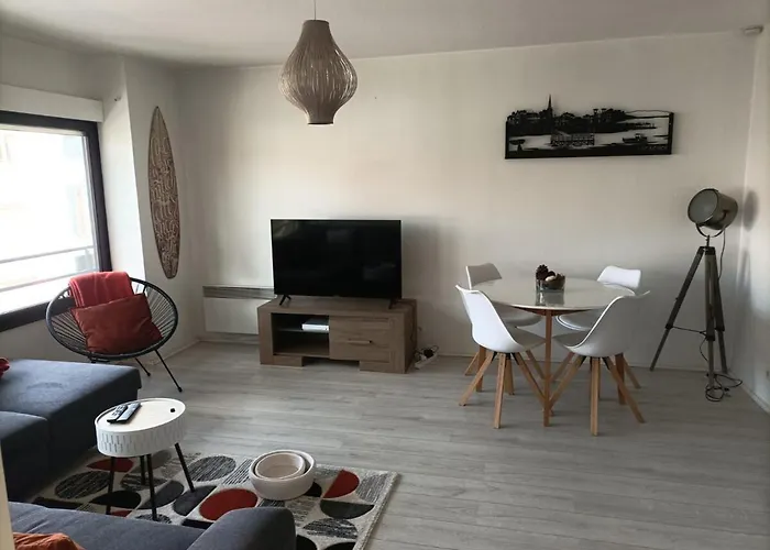 Family Cocoon In Center